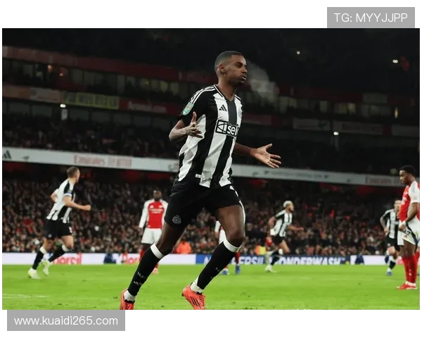 伊萨克回归纽卡训练！本周摊牌未来 利物浦 1.4 亿报价 + 30 万周薪争议引爆转会战